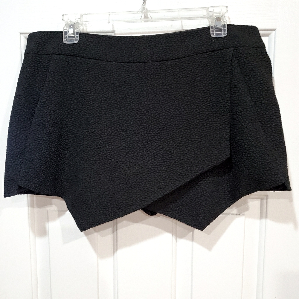 Kensie satin textured skorts NWOT - Picture 2 of 8